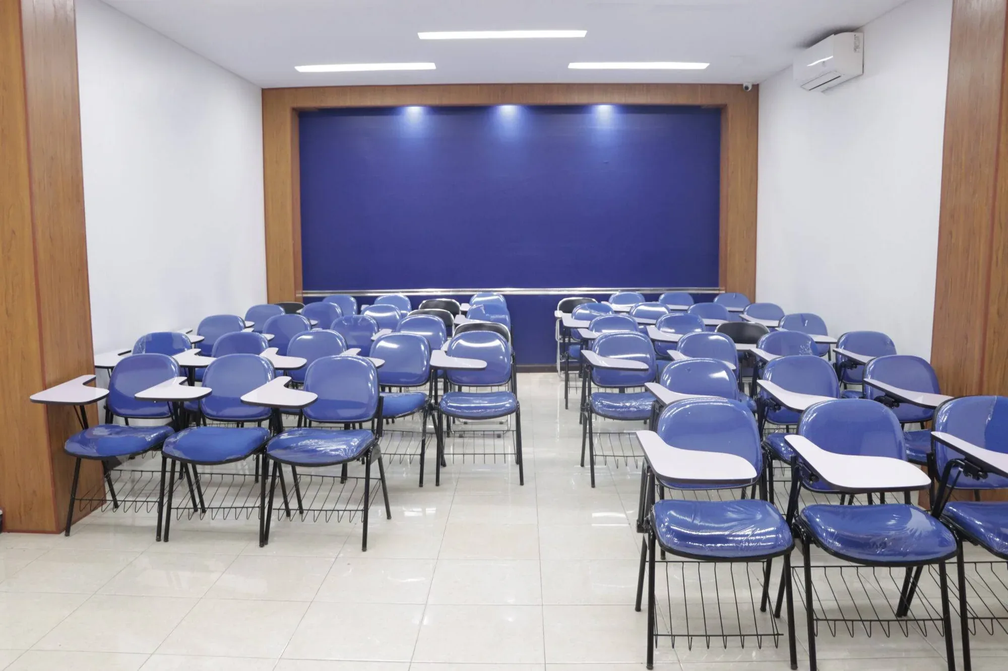 Lectures and studio